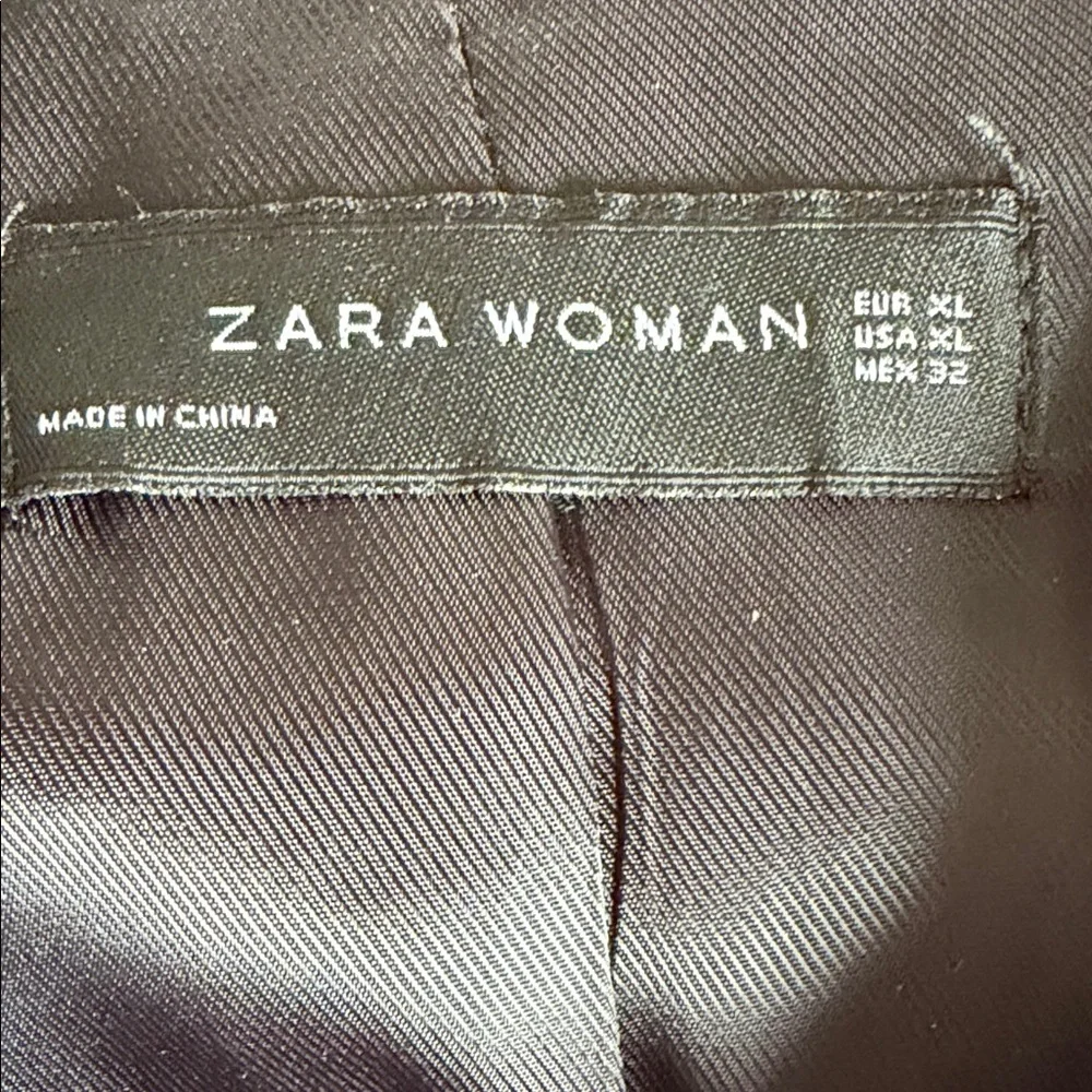 Zara Classic Black Velvet Blazer - Picture 2 of 3
